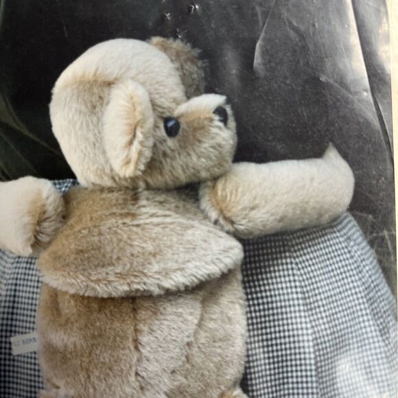 Hugs Plush Bear Sewing Pattern 16 Inch Toy Craft A Roosevelt Bear Company - Picture 5 of 5